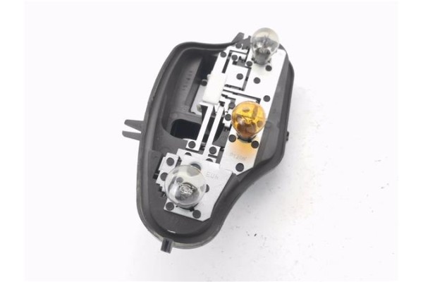 Recambio de portalampara piloto trasero izdo para citroen c3 1.0 attraction referencia OEM IAM 6350KQ  