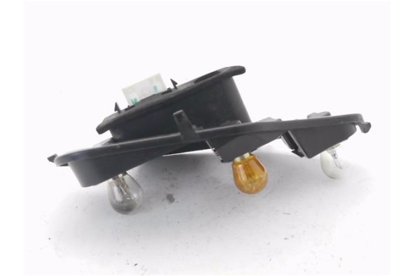 Recambio de portalampara piloto trasero izdo para citroen c3 1.0 attraction referencia OEM IAM 6350KQ  