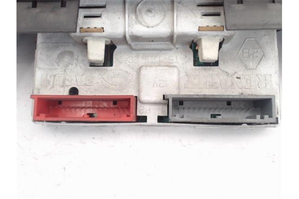 Recambio de reloj horario para renault kangoo ii (f/kw0) referencia OEM IAM    Recambio de reloj horario para renault kangoo ii (f/kw0) referencia OEM IAM