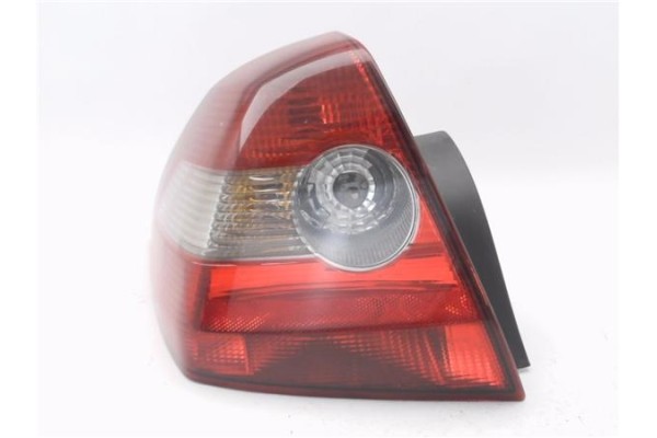 Recambio de piloto trasero izquierdo para renault megane ii sedán (lm0/1_) 1.5 dci referencia OEM IAM 8200142682  