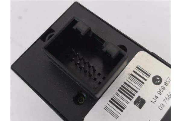 Recambio de mando elevalunas delantero izquierdo para volkswagen golf iv berlina (1j1) 1.6 referencia OEM IAM 1J4959857 3755000 