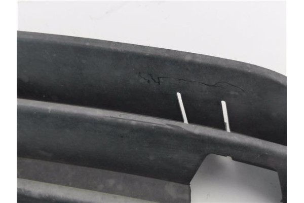 Recambio de rejilla paragolpes delantero izquierda para volkswagen golf iv berlina (1j1) 1.6 referencia OEM IAM 1J0853665B  