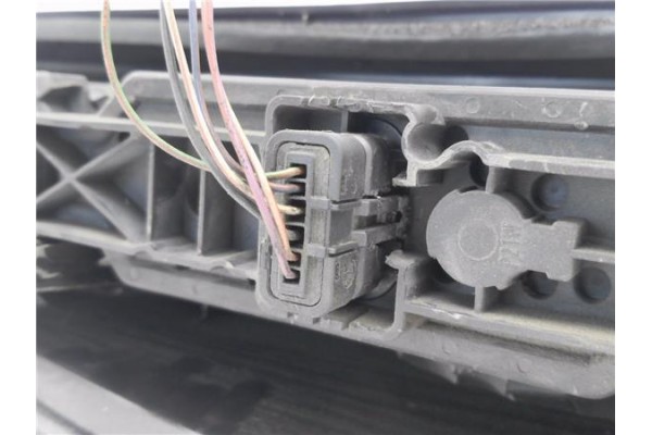 Recambio de piloto trasero derecho para renault master iii combi 2.3 l1h1 3,0t referencia OEM IAM 084421970R 17148500 