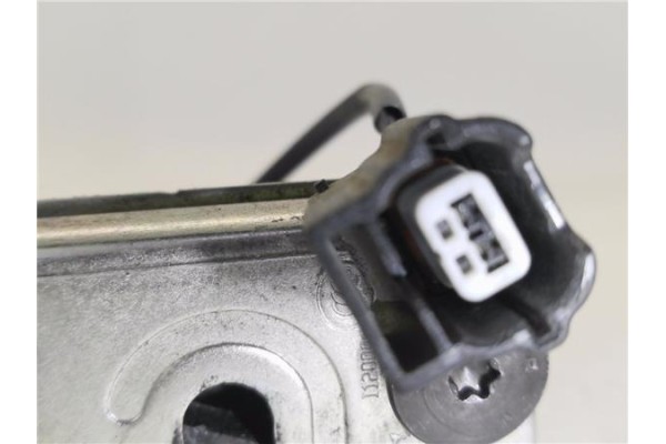Recambio de cierre electromagnetico trasero derecho para renault master iii combi 2.3 l1h1 3,0t referencia OEM IAM I120009  