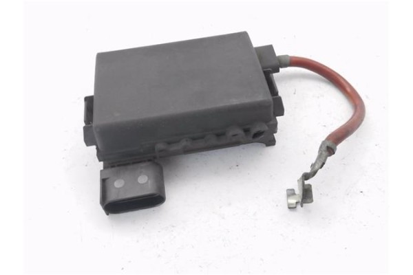 Recambio de caja fusibles/rele para volkswagen golf iv berlina (1j1) 1.9 advance referencia OEM IAM 1J0937550  