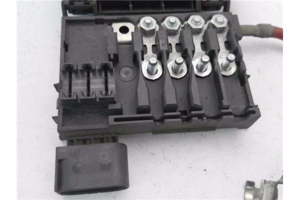 Recambio de caja fusibles/rele para volkswagen golf iv berlina (1j1) 1.9 advance referencia OEM IAM 1J0937550  