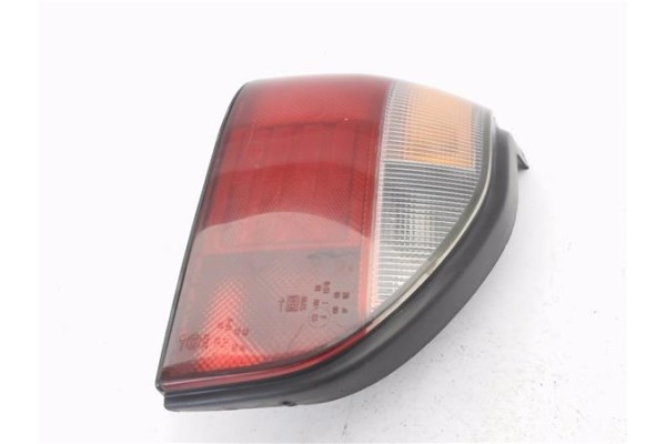 Recambio de piloto trasero izquierdo para nissan sunny berlina (n14) 1.4 lx referencia OEM IAM 3525E+16  