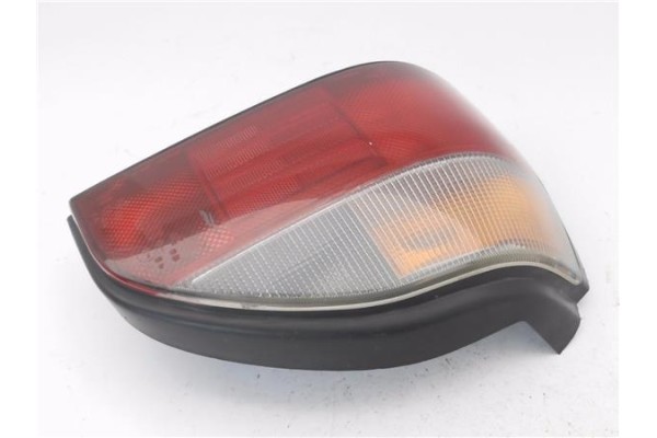 Recambio de piloto trasero izquierdo para nissan sunny berlina (n14) 1.4 lx referencia OEM IAM 3525E+16  