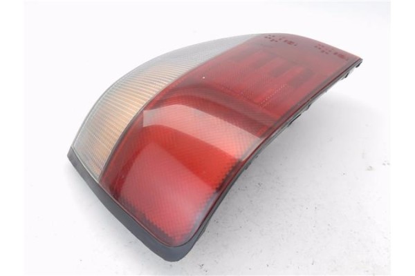 Recambio de piloto trasero izquierdo para nissan sunny berlina (n14) 1.4 lx referencia OEM IAM 3525E+16  