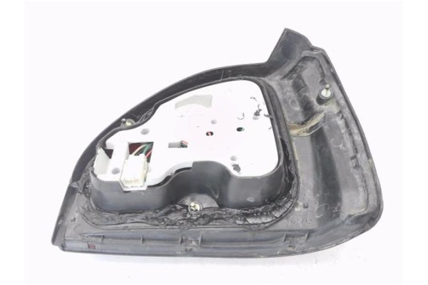 Recambio de piloto trasero izquierdo para nissan sunny berlina (n14) 1.4 lx referencia OEM IAM 3525E+16  