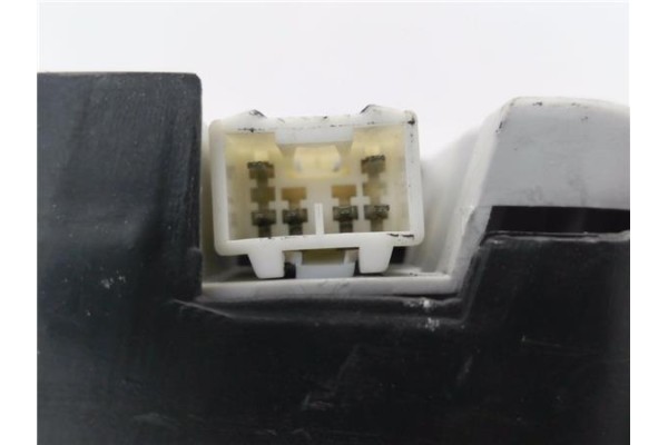 Recambio de piloto trasero izquierdo para nissan sunny berlina (n14) 1.4 lx referencia OEM IAM 3525E+16  