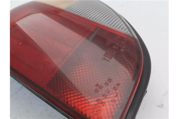 Recambio de piloto trasero izquierdo para nissan sunny berlina (n14) 1.4 lx referencia OEM IAM 3525E+16  