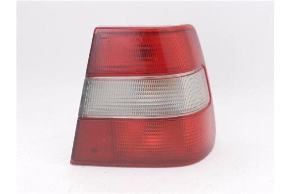 Recambio de piloto trasero derecho para volvo serie 960 berlina/familiar 2.5 24v berlina referencia OEM IAM 9126861 9126886 