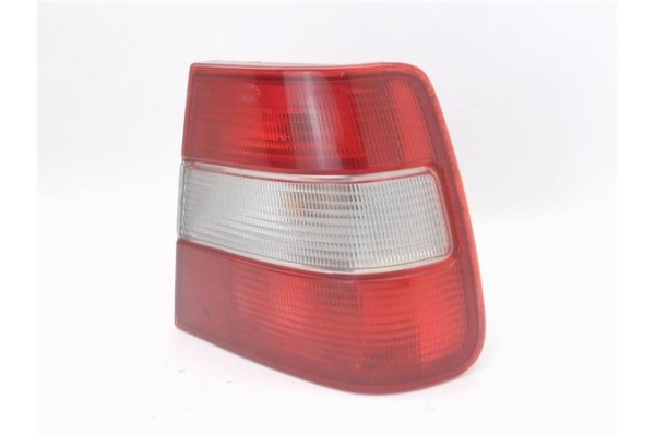 Recambio de piloto trasero derecho para volvo serie 960 berlina/familiar 2.5 24v berlina referencia OEM IAM 9126861 9126886 