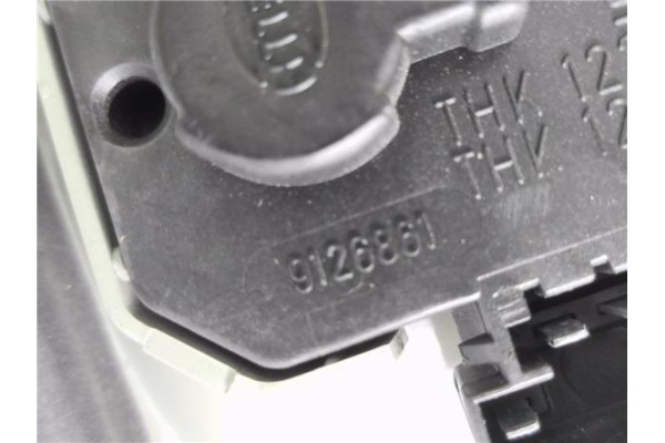 Recambio de piloto trasero derecho para volvo serie 960 berlina/familiar 2.5 24v berlina referencia OEM IAM 9126861 9126886 