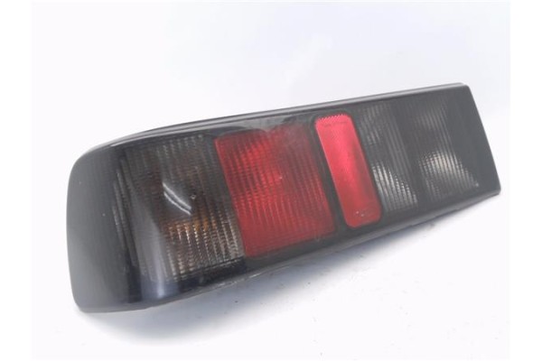 Recambio de piloto trasero izquierdo para ford sierra berlina 1.6 bravo referencia OEM IAM 6151243  