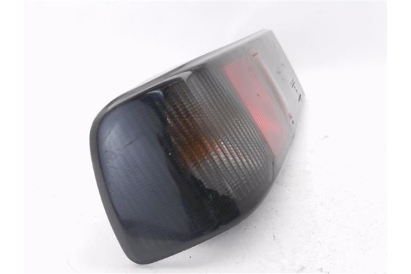 Recambio de piloto trasero izquierdo para ford sierra berlina 1.6 bravo referencia OEM IAM 6151243  