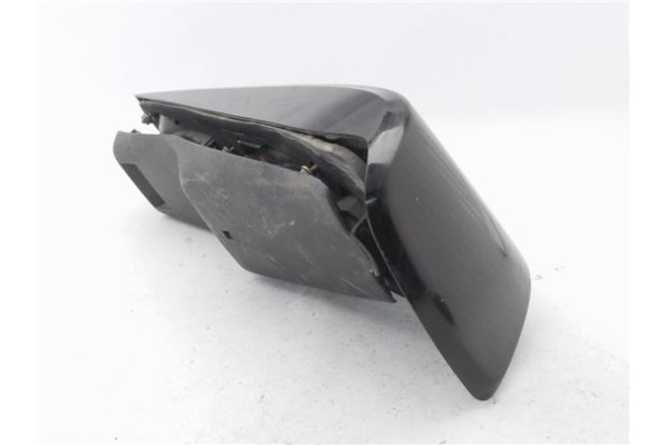 Recambio de piloto trasero izquierdo para ford sierra berlina 1.6 bravo referencia OEM IAM 6151243  