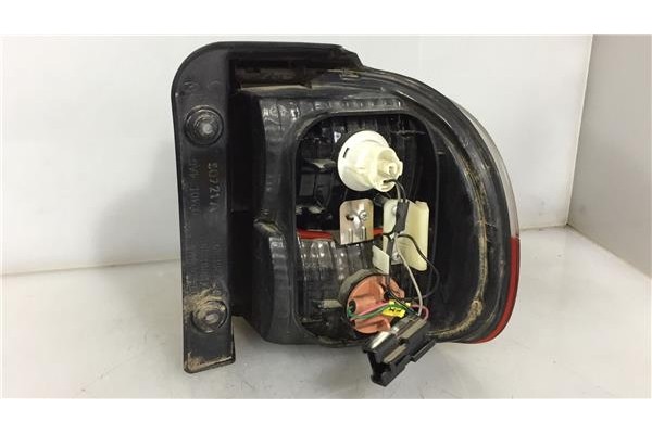 Recambio de piloto trasero izquierdo para hyundai h-1 furgón 2.5 td referencia OEM IAM 924014A6  