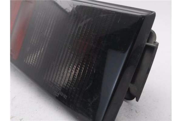 Recambio de piloto trasero izquierdo para ford sierra berlina 1.6 bravo referencia OEM IAM 6151243  
