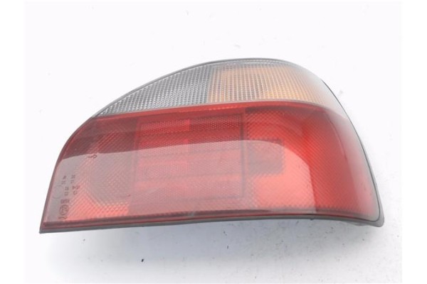 Recambio de piloto trasero derecho para nissan sunny berlina (n14) 1.4 lx referencia OEM IAM B655062C00  