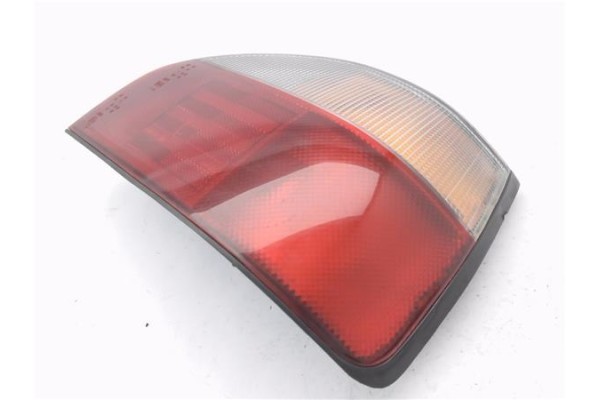 Recambio de piloto trasero derecho para nissan sunny berlina (n14) 1.4 lx referencia OEM IAM B655062C00  