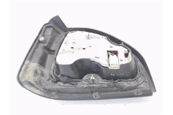 Recambio de piloto trasero derecho para nissan sunny berlina (n14) 1.4 lx referencia OEM IAM B655062C00  