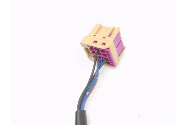Recambio de retrovisor electrico izquierdo para volkswagen polo iv (9n1) 1.4 16v referencia OEM IAM 06330LH E11026406 