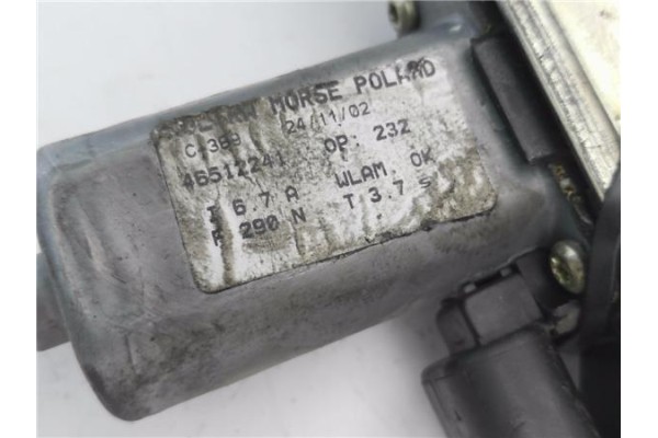 Recambio de elevalunas electrico delantero derecho para fiat seicento (187) 1.1 (187axb, 187axb1a) referencia OEM IAM 46512241  