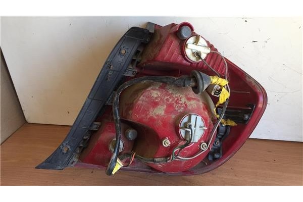 Recambio de piloto trasero izquierdo para hyundai accent (mc) 1.4 gl referencia OEM IAM 92401257 S34L 