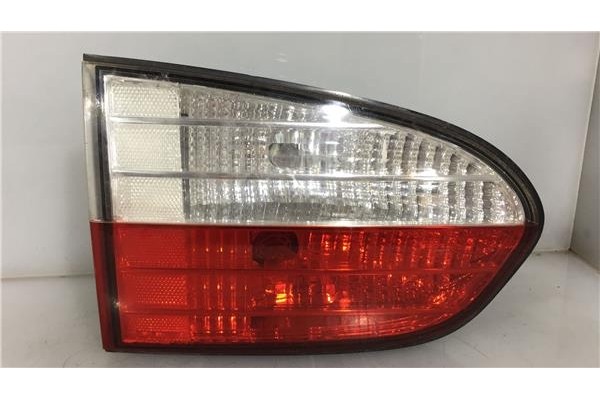 Recambio de piloto interior izquierdo para hyundai h-1 furgón 2.5 td referencia OEM IAM 924054A61  