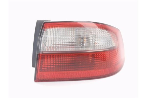 Recambio de piloto trasero derecho para renault laguna ii (xgo) 1.9d dci (120) referencia OEM IAM 8200002474 23450202 