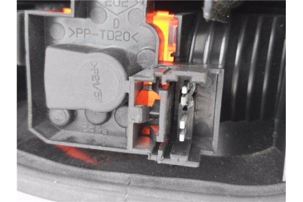 Recambio de piloto trasero derecho para renault laguna ii (xgo) 1.9d dci (120) referencia OEM IAM 8200002474 23450202 