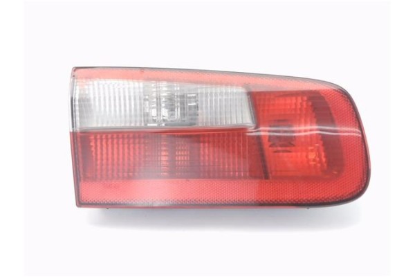 Recambio de piloto porton trasero izquierdo para renault laguna ii (xgo) 1.9d dci (120) referencia OEM IAM 8200002475 23460102 
