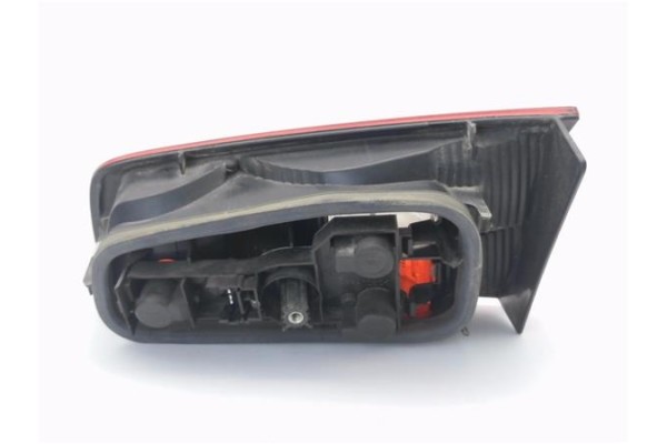 Recambio de piloto porton trasero izquierdo para renault laguna ii (xgo) 1.9d dci (120) referencia OEM IAM 8200002475 23460102 