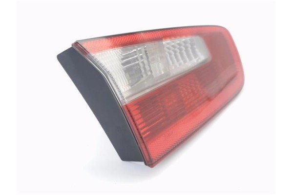 Recambio de piloto porton trasero izquierdo para renault laguna ii (xgo) 1.9d dci (120) referencia OEM IAM 8200002475 23460102 