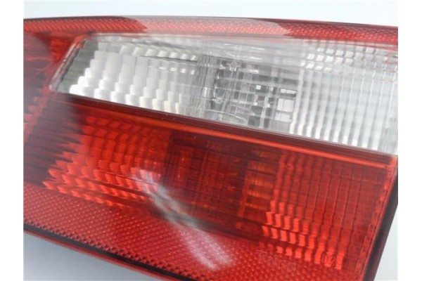 Recambio de piloto porton trasero derecho para renault laguna ii (xgo) 1.9d dci (120) referencia OEM IAM 8200002476 23460202 