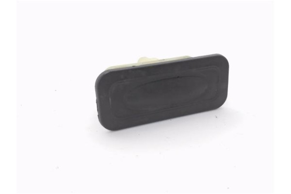 Recambio de pulsador porton para renault clio iii 1.5 dci (br17, cr17) referencia OEM IAM 8200385515  