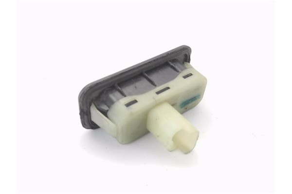 Recambio de pulsador porton para renault clio iii 1.5 dci (br17, cr17) referencia OEM IAM 8200385515  