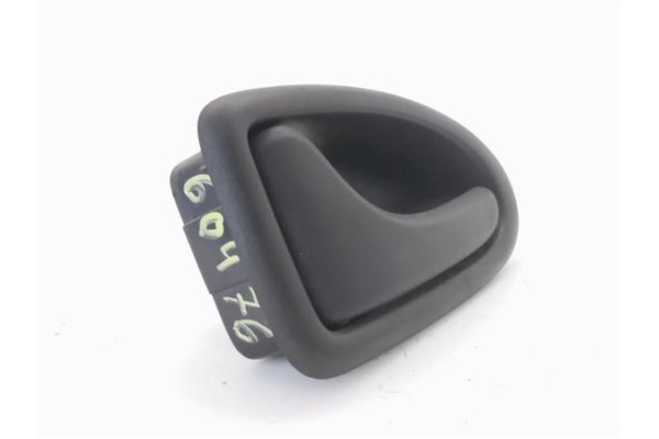 Recambio de manilla int. puerta trasero izquierda para renault clio ii (xbo) 1.5d dci 80cv referencia OEM IAM 7700423887  