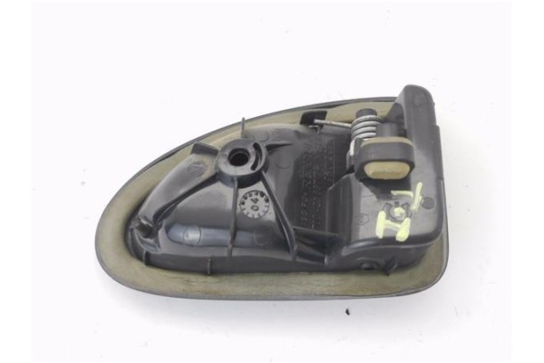 Recambio de manilla int. puerta trasero izquierda para renault clio ii (xbo) 1.5d dci 80cv referencia OEM IAM 7700423887  