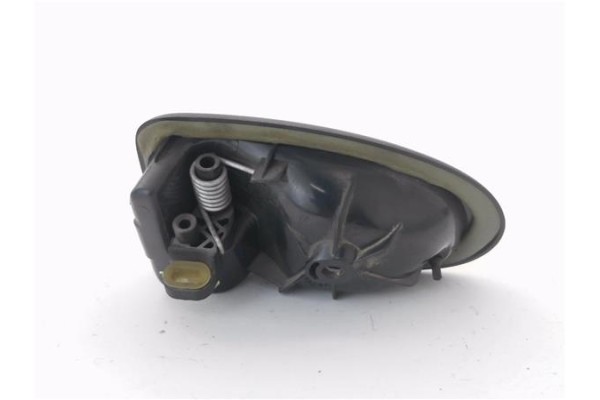 Recambio de manilla int. puerta trasero derecha para renault clio ii (xbo) 1.5d dci 80cv referencia OEM IAM 7700423888  