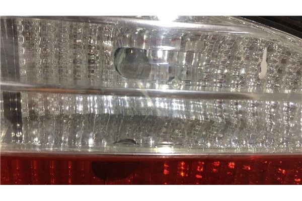Recambio de piloto interior izquierdo para hyundai h-1 furgón 2.5 td referencia OEM IAM 924054A61  