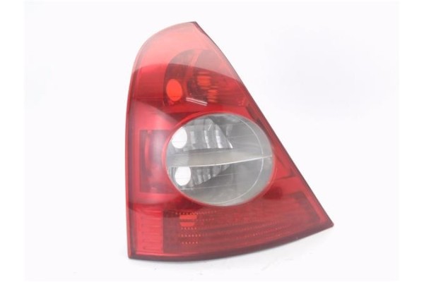 Recambio de piloto trasero izquierdo para renault clio ii (xbo) 1.5d dci 80cv referencia OEM IAM 8200071413  