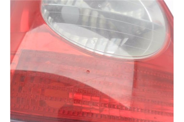 Recambio de piloto trasero izquierdo para renault clio ii (xbo) 1.5d dci 80cv referencia OEM IAM 8200071413  