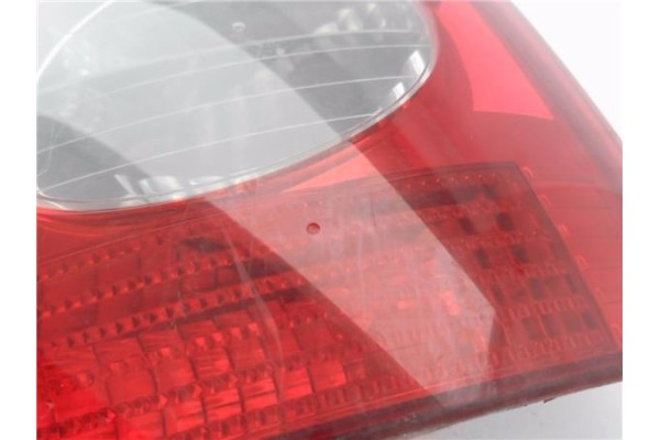 Recambio de piloto trasero derecho para renault clio ii (xbo) 1.5d dci 80cv referencia OEM IAM 8200071414  