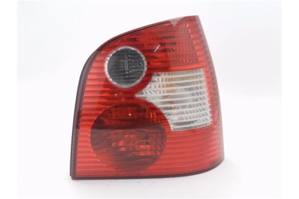 Recambio de piloto trasero derecho para volkswagen polo iv (9n1) 1.4 16v referencia OEM IAM 6Q6945112A  