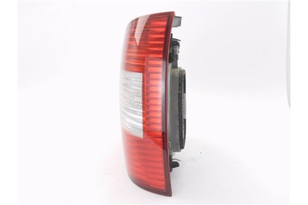 Recambio de piloto trasero derecho para volkswagen polo iv (9n1) 1.4 16v referencia OEM IAM 6Q6945112A  