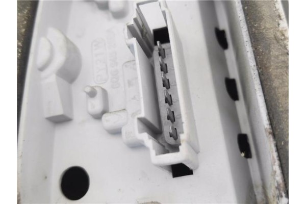 Recambio de piloto trasero derecho para volkswagen polo iv (9n1) 1.4 16v referencia OEM IAM 6Q6945112A  