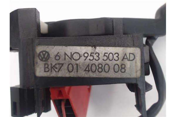 Recambio de mando limpiaparabrisas para volkswagen polo iv (9n1) referencia OEM IAM BK701408008  